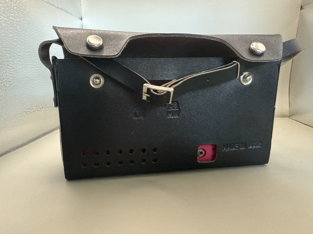 Selga Soviet Portable Transistor Radio, Red Case, Riga - photo 10