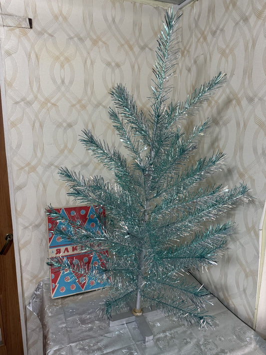 Soviet Artificial Christmas Tree Lavsan 1989, Complete Set - photo 1