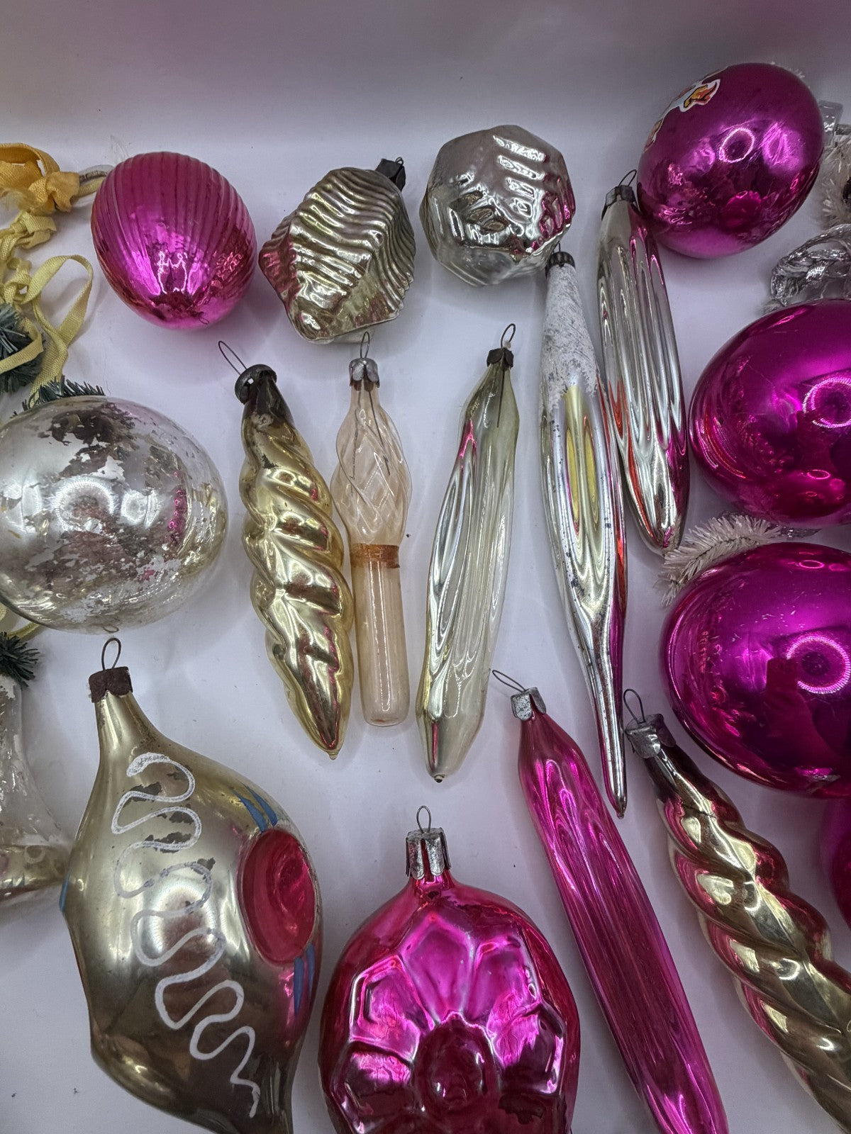 Soviet Glass Christmas Ornaments Lot of 30, Baubles & Icicles (Lot 29) - photo 6
