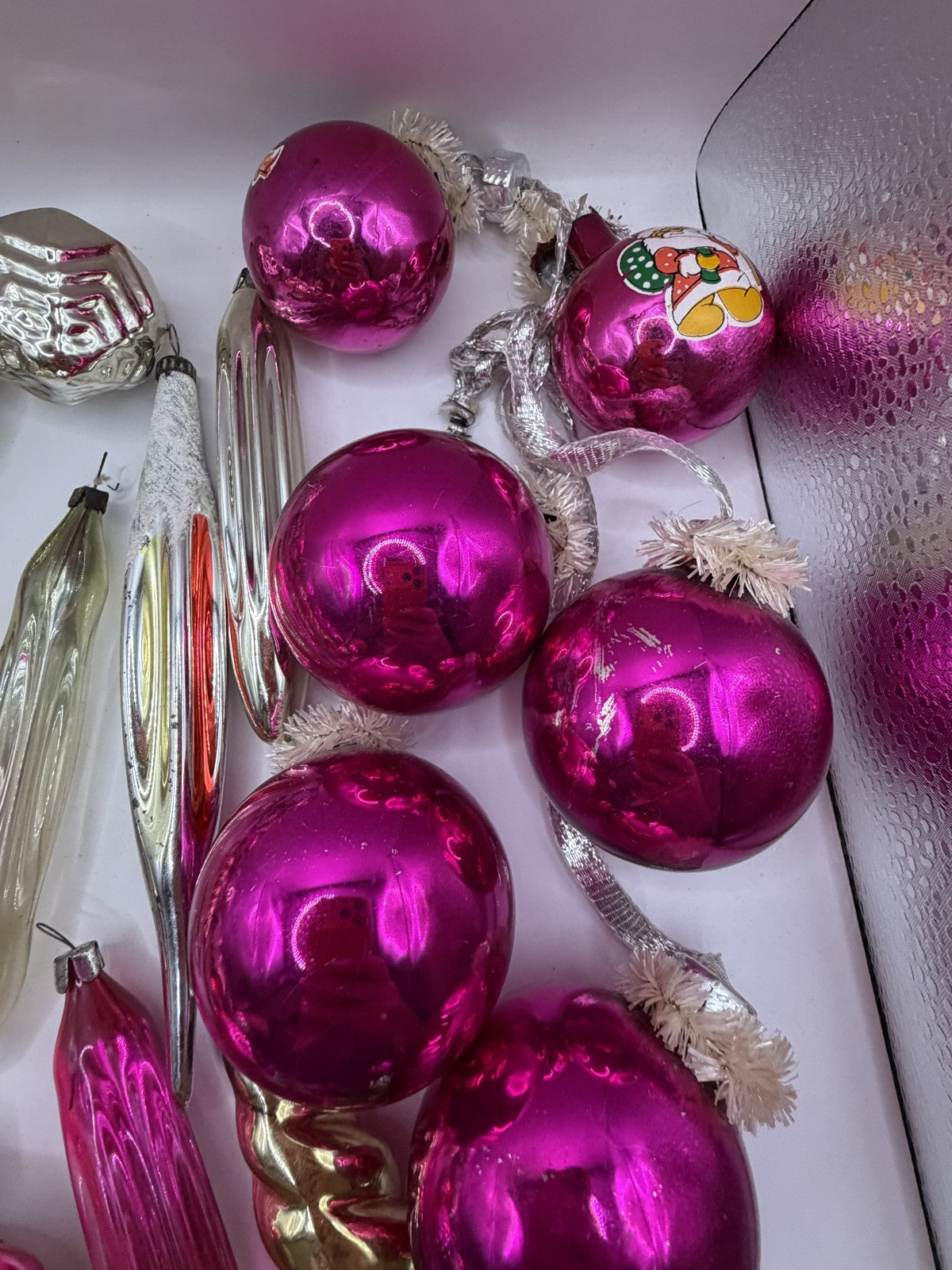 Soviet Glass Christmas Ornaments Lot of 30, Baubles & Icicles (Lot 29) - photo 7