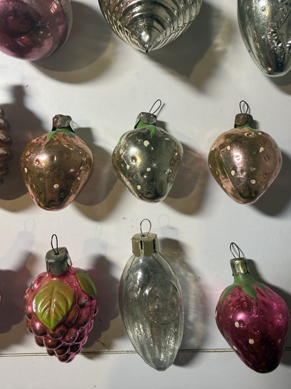 Soviet Glass Christmas Ornaments Lot of 42, Baubles & Figures (Lot 32) - photo 3