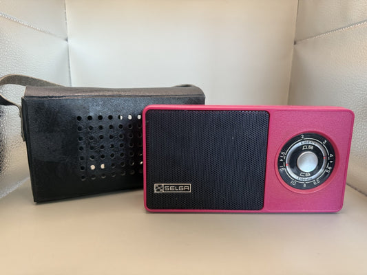 Selga Soviet Portable Transistor Radio, Red Case, Riga - photo 1
