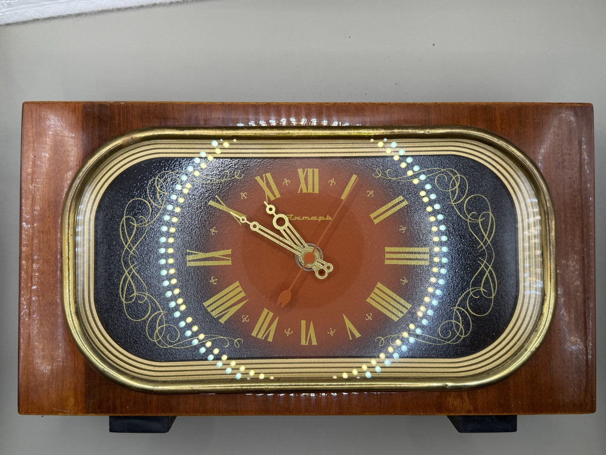 Yantar Soviet Wooden Mantel Clock with Roman Numerals, Orel - photo 2