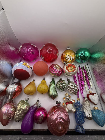 Soviet Glass Christmas Ornaments Lot of 30, Baubles & Figures (Lot 30) - photo 9