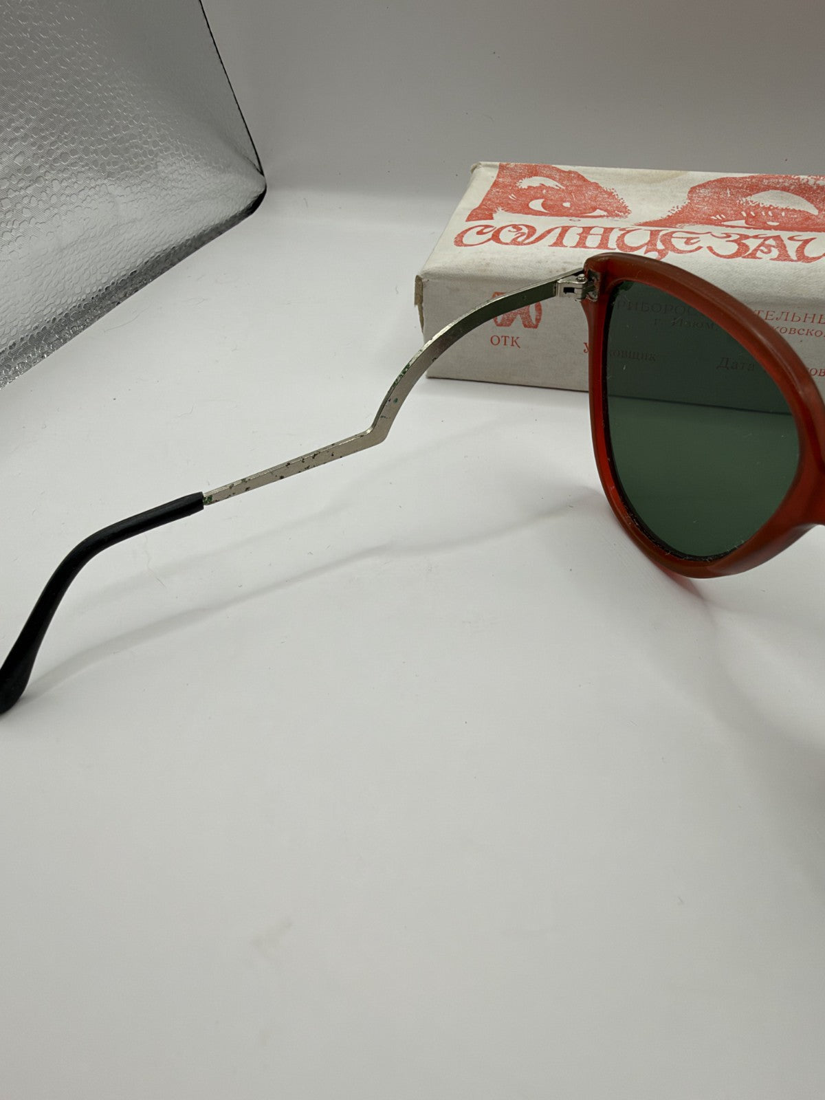 Vintage Soviet-Style Sunglasses C-140 Red, 1993, NOS with Sticker - photo 10