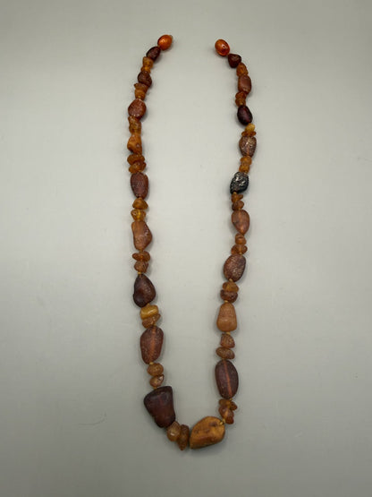 Vintage Baltic Amber Bead Necklace, Raw Stones, 43 cm, USSR - photo 1