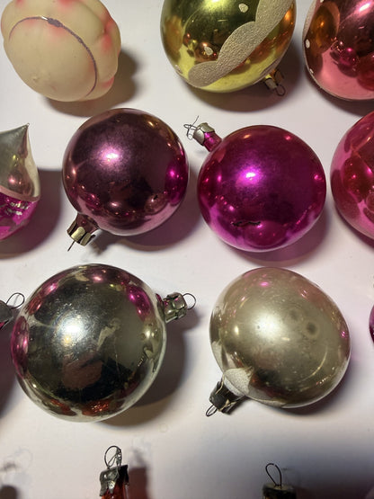 Soviet Glass Christmas Ornaments Lot of 42, Baubles & Figures (Lot 32) - photo 8